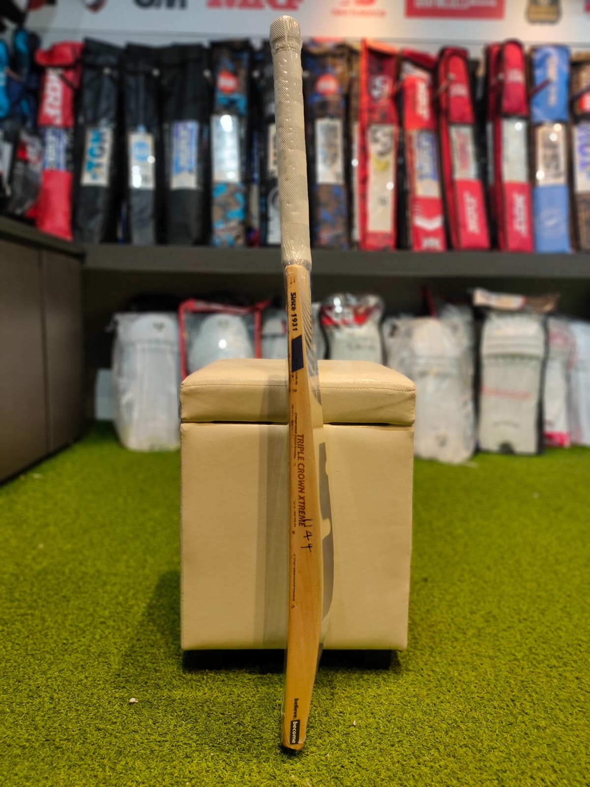 Cricket Bat - SG-TRIPLE CROWN XTREME