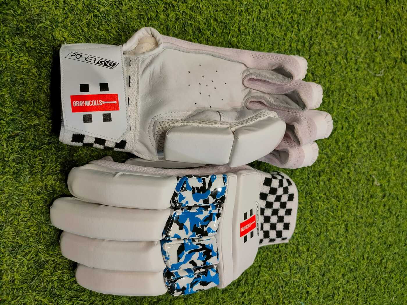 CRICKET BATTING GLOVES GN CRICKET BATTING GLOVES GN