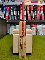 CRICKET BAT MRF GENIUS