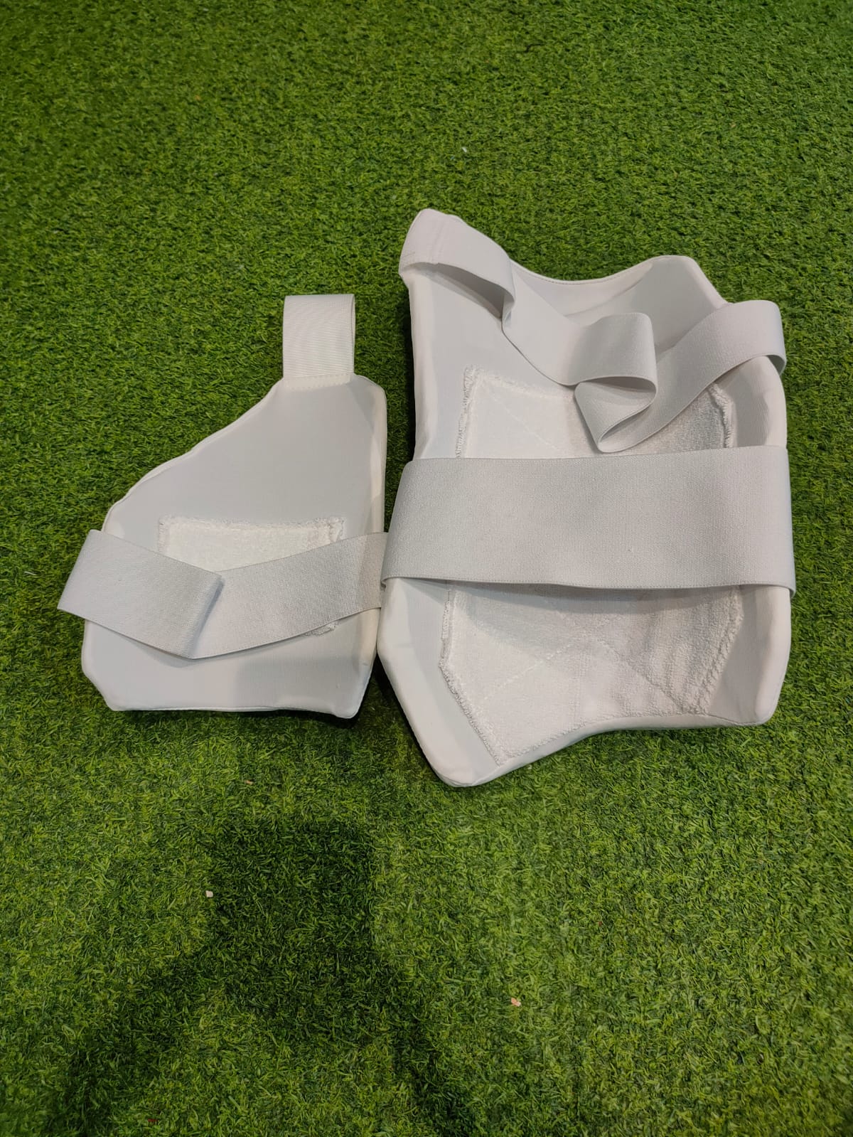 CRICKET THIGH PAD MOONWALKR 2.0 CRICKET THIGH PAD MOONWALKR 2.0