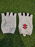 CRICKET INNER GLOVES GN