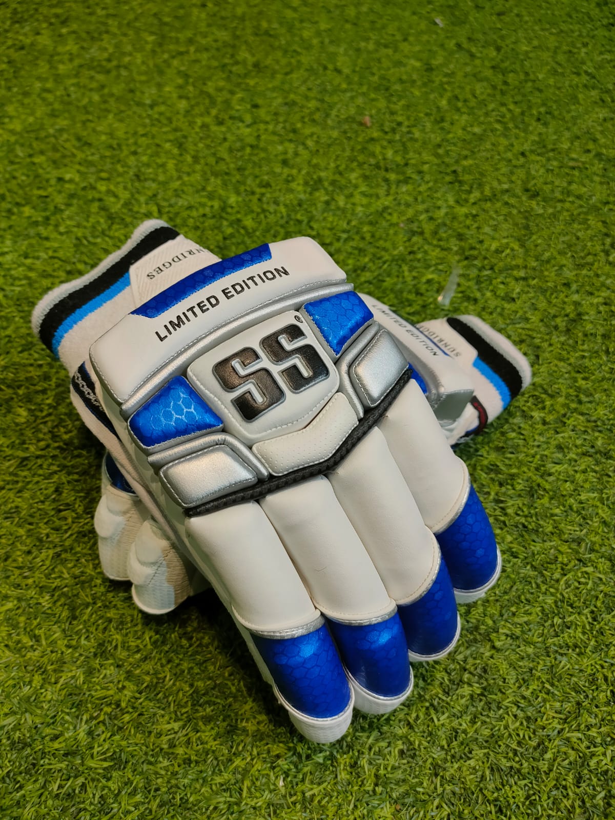 Cricket Batting Gloves -SS LIMITED EDITION MRH