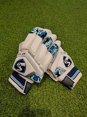   CRICKET BATTING GLOVES SG