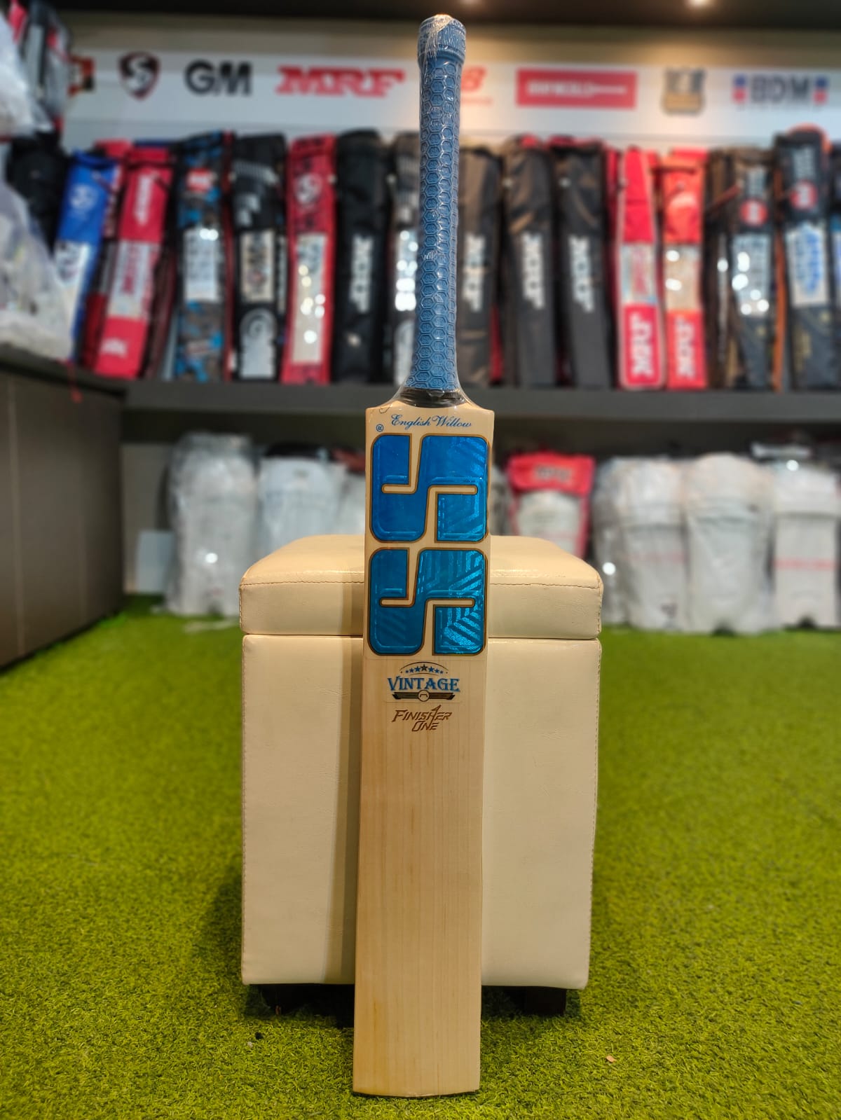 Cricket Bat SS VINTAGE 7 FINISHER