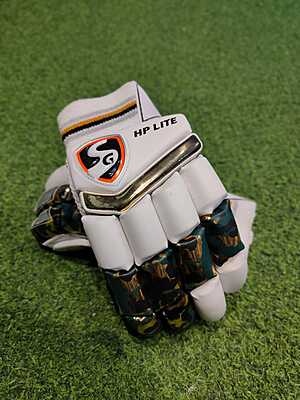 CRICKET BATTING GLOVES SG HP LITE