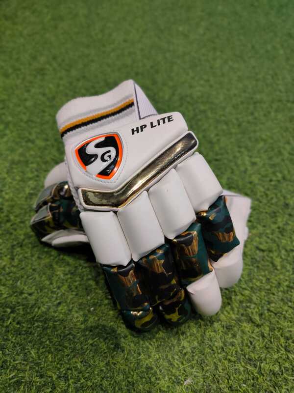 CRICKET BATTING GLOVES SG HP LITE CRICKET BATTING GLOVES SG HP LITE
