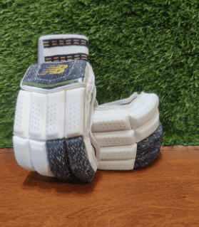 CRICKET BATTING GLOVES NB 6I