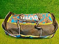 CRICKET KITBAG SS LEGEND WHEELIE