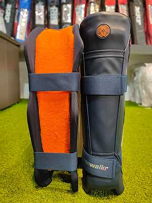 CRICKET KEEPING SHIN GUARD MOONWALKR