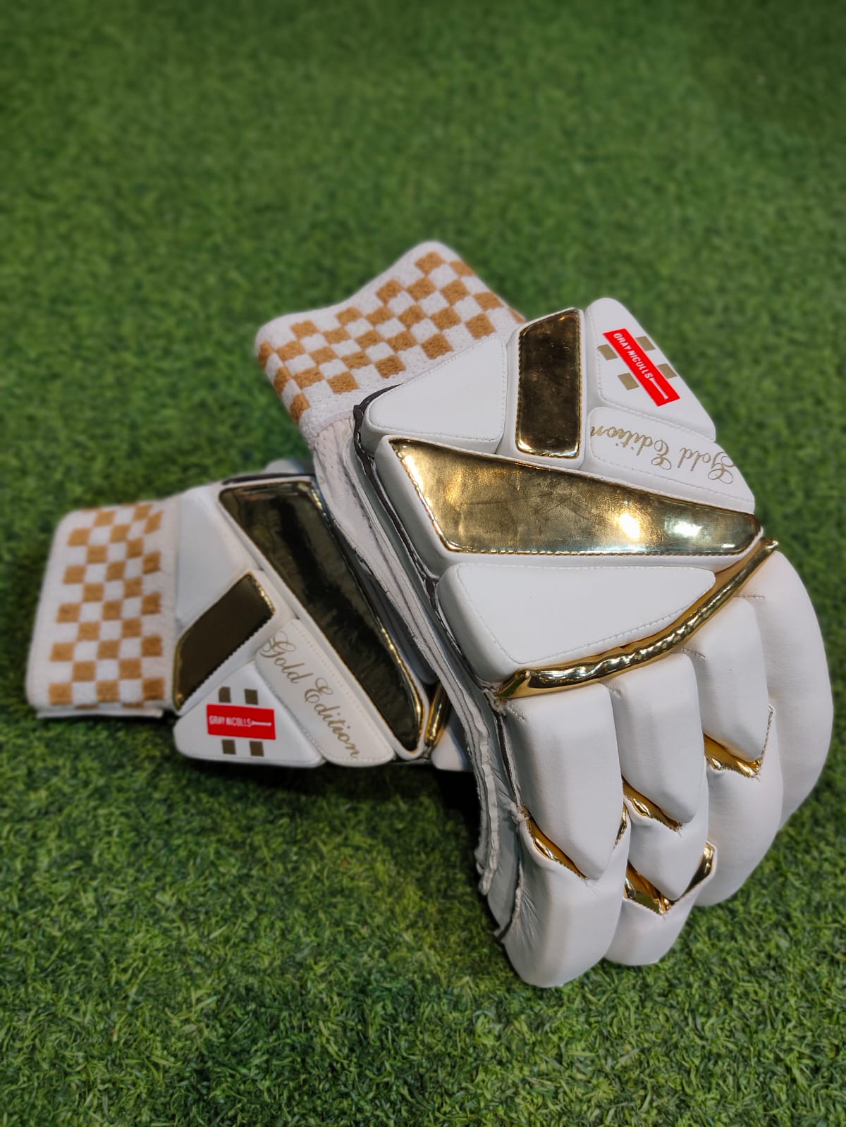 CRICKET BATTING GLOVES GN GOLD EDITION