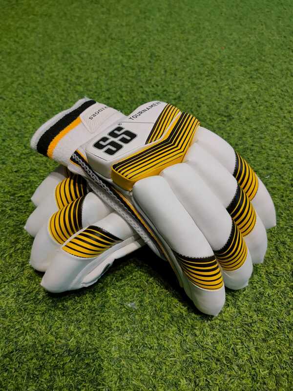 Cricket Batting Gloves SS TOURNMENT Cricket Batting Gloves SS TOURNMENT