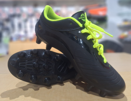 FOOTBALL SHOE AIRSTRIKE