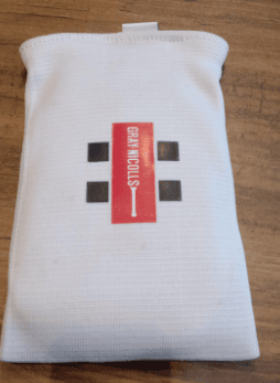 CRICKET ACCESSORIES GN ARM GUARD 