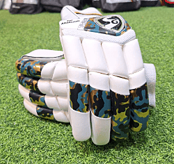 CRICKET BATTING GLOVES SG HP ARMOUR