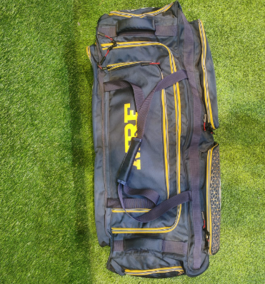 CRICKET KITBAG MRF CONQUEROR WHEELE