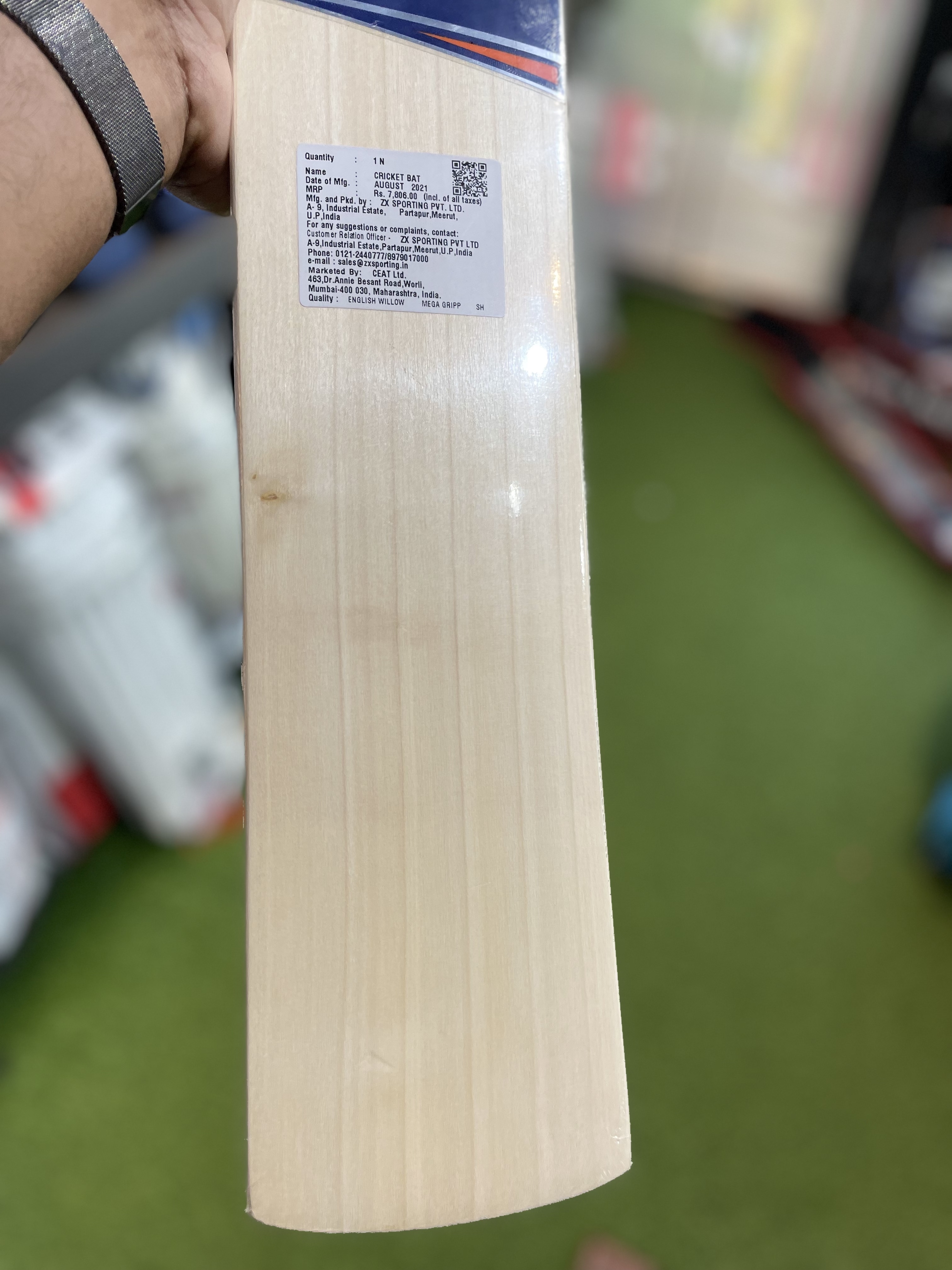 Cricket Bat CEAT Mega Grip