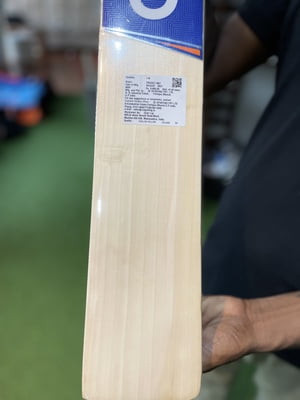 Cricket Bat CEAT Buland