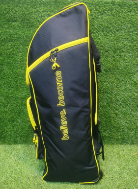 CRICKET KITBAG SG V12 WHEELIE DUFFLE JUNIOR