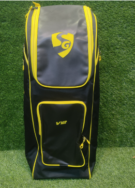 CRICKET KITBAG SG V12 WHEELIE DUFFLE JUNIOR