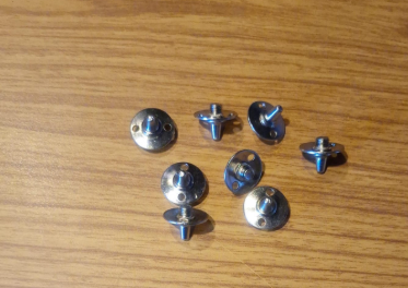 CRICKET ACCESSORIES GN METAL SPIKES