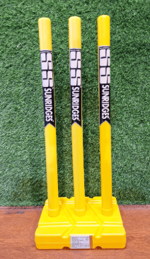 Stumps Plastic  3 Pcs Wt Plastic Base