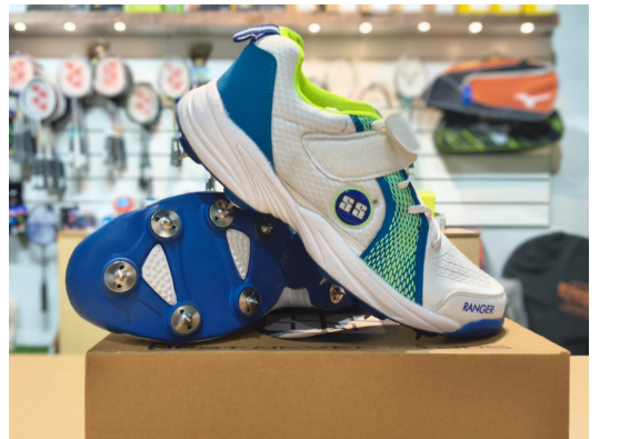 CRICKET SHOES SS RANGER SPIKES