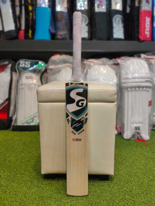 CRICKET BAT SG KW