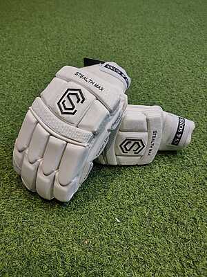 CRICKET BATTING GLOVES CS & SONS STEALTH MAX