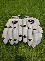 CRICKET BATTING GLOVES SG 