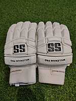 Cricket Batting Gloves SS MILLENIUM PRO