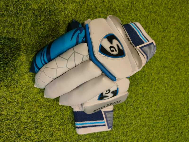 CRICKET BATTING GLOVES SG SUPER CLUB