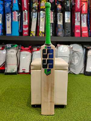 CRICKET BAT SS DYNASTY