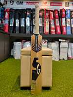 Cricket Bat - SG-TRIPLE CROWN XTREME Cricket Bat - SG-TRIPLE CROWN XTREME