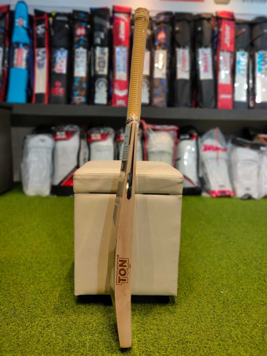 Cricket Bat - SS-EW TON GUTSY Cricket Bat - SS-EW TON GUTSY