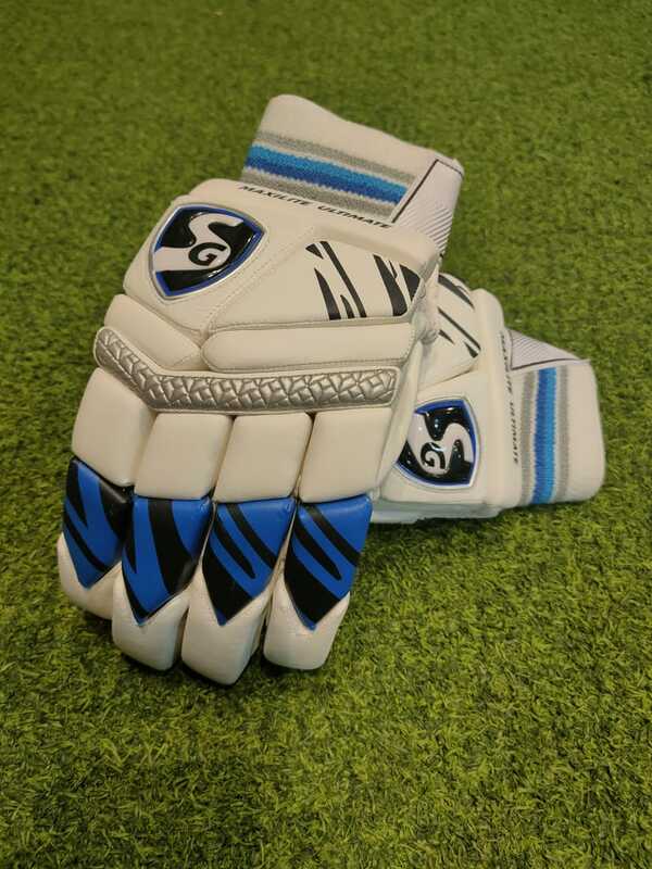 CRICKET BATTING GLOVES SG MAXILITE ULTIMATE