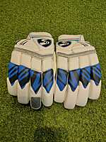 CRICKET BATTING GLOVES SG MAXILITE ULTIMATE