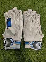 CRICKET BATTING GLOVES SG MAXILITE ULTIMATE